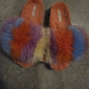 AKIRA Multicolor Furry Women's Slippers